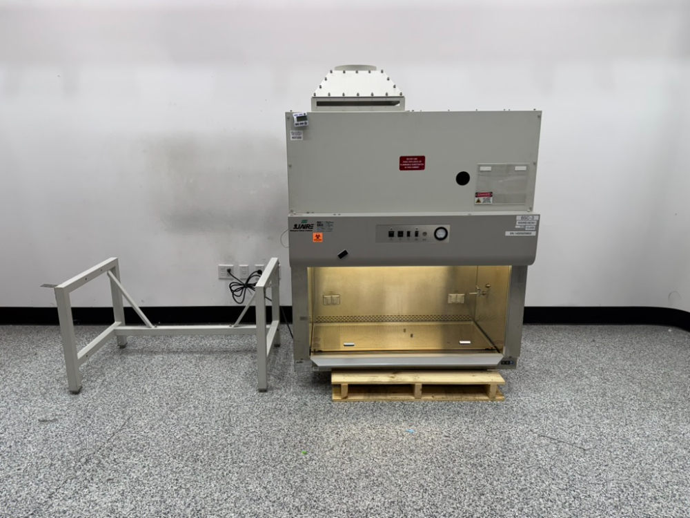 Image of Nuaire NU 425 400 4' Biosafety Cabinet